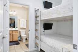 1st Flr-Poolside Oasis@ Easy Access to Pool|Destin