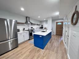 Spacious Townhouse w/ Deck, 2 King Beds & Relaxing Vibes