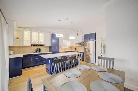Beachside Destin Oasis! 2bd Townhome-walk to Beach